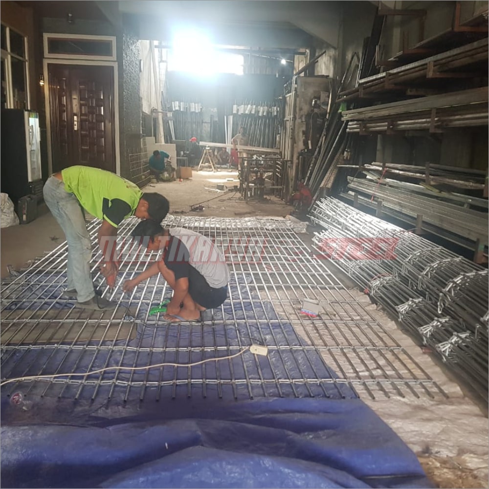 Foto Rolling Grille 6 Multi Karya Steel